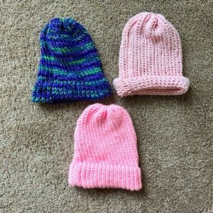 3 Knit beenie hats